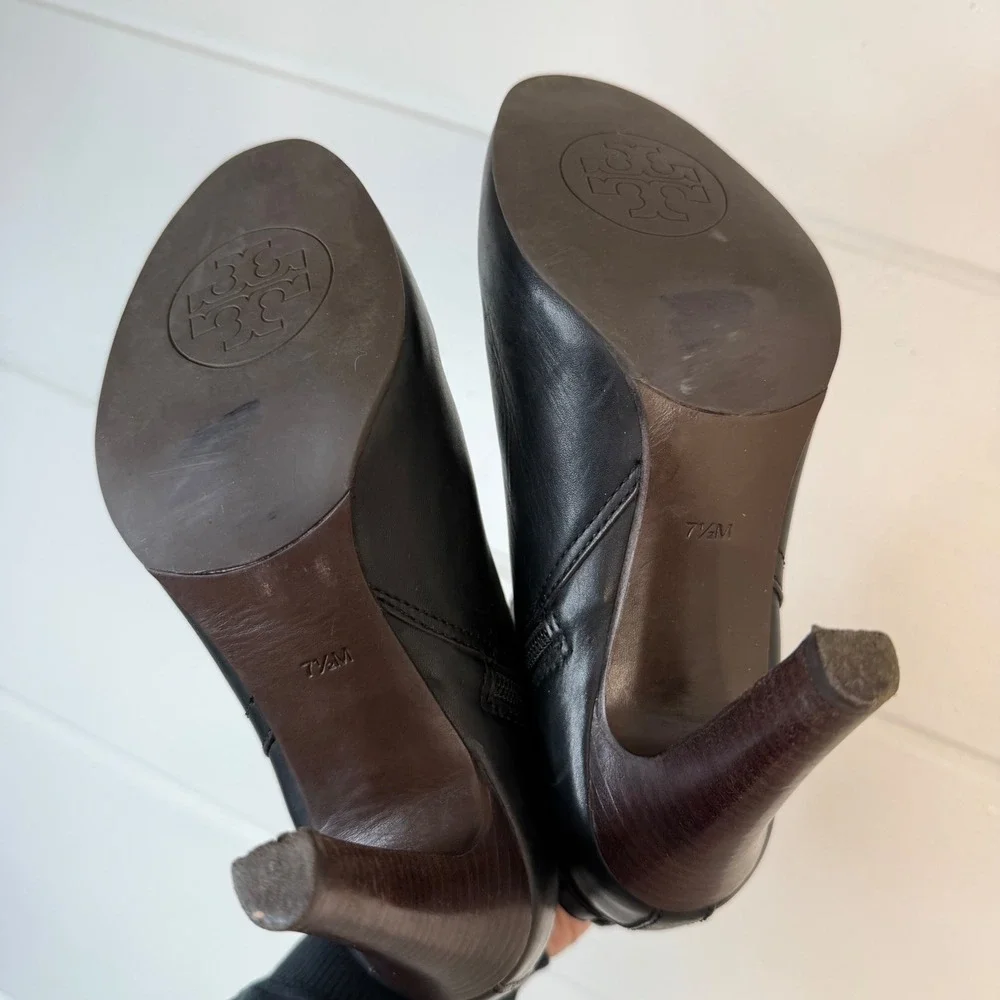 Tory Burch Bristol Black Leather Zip Ankle Boots High Heels Gold Logo 7.5 Bootie